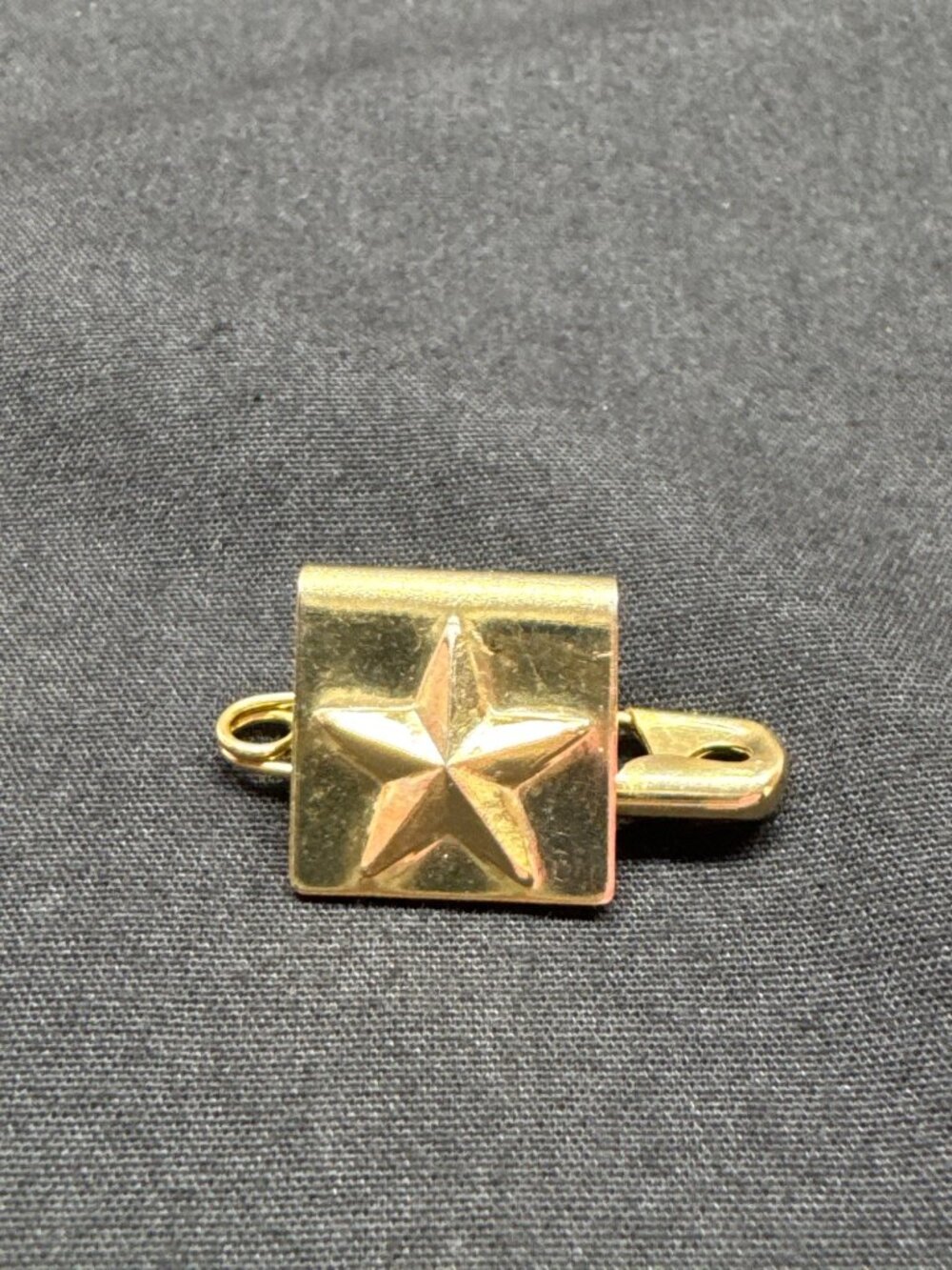 Gold Metal Star Safety Pin Brooch 1.5 Inches Long Vintage Design Durable Accesso